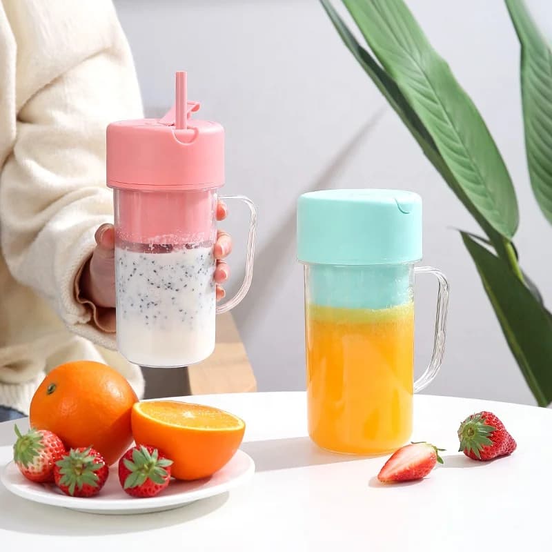 New Fashionable Household Electric Small Portable Mini Juicer Rechargeable Multifunctional Juice Straw Juicing Cup 3