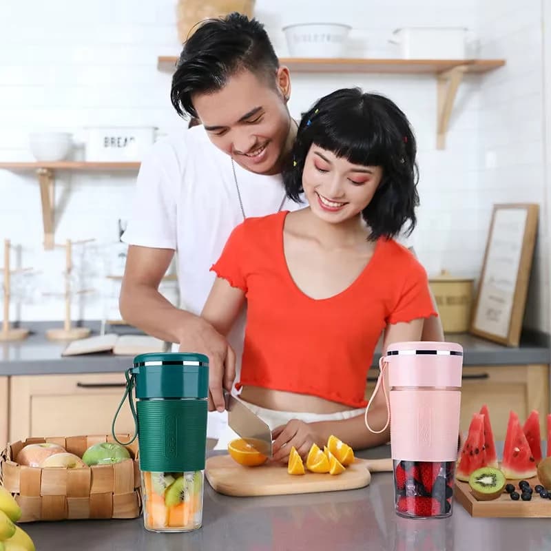 Home Small Juicer Multifunctional Milkshake Fruit and Vegetable Electric Juice Extractor Cup USB Portable Automatic Juicer 4