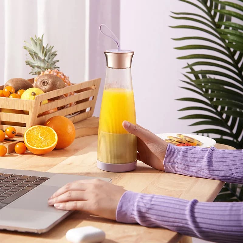 Portable Fruit Shaking Cup Home Juicer USB Multifunctional Mini Portable Juicer Easy to Clean Complementary Gifts 7