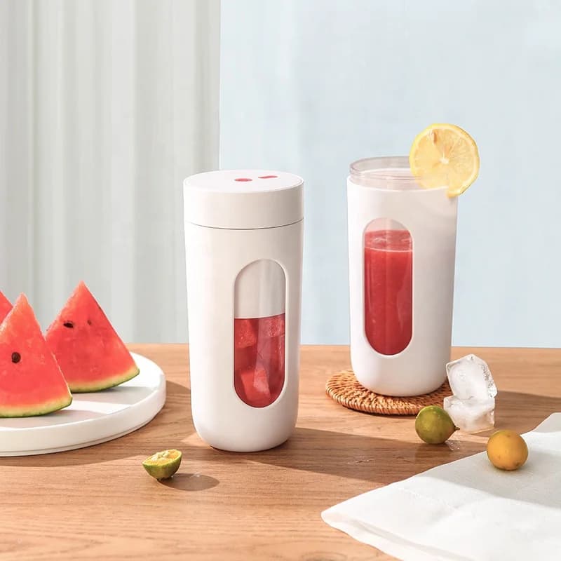 Small Portable Juicing Cup Household Small Fruit and Vegetable Machine Multifunction Mini Wireless Fruit Juice Extractor 2